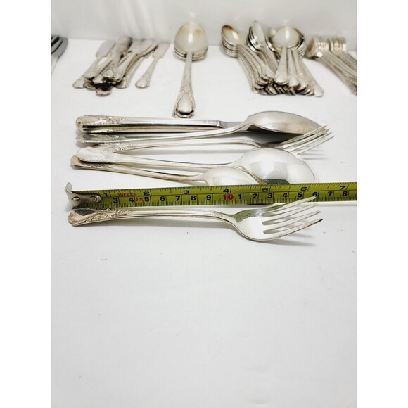 WM Rogers Silverware Flatware Set Of 80 Pieces With Harmony House Case - Picture 6 of 12